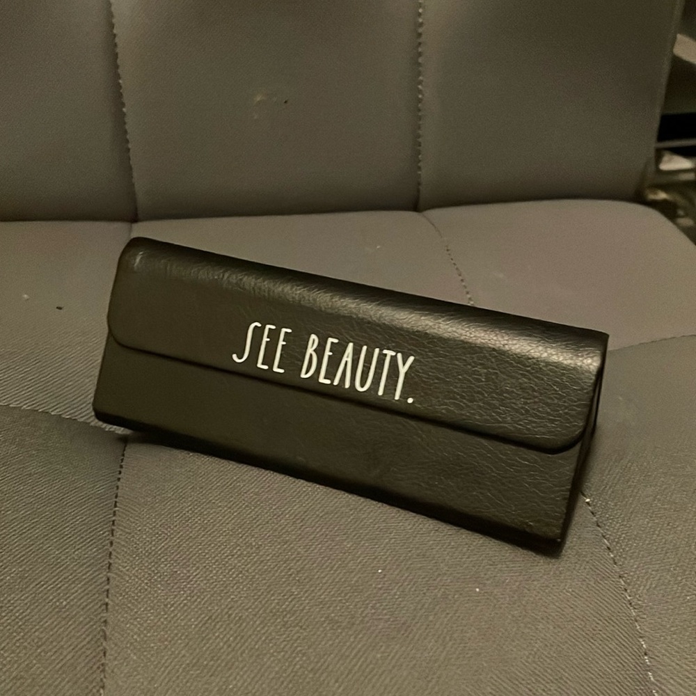 RAE DUNN “See Beauty” Glasses Case
